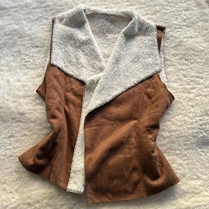 Brown & Sherpa lined vest.